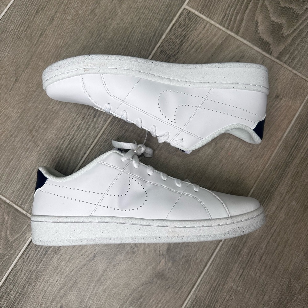 NIKE COURT ROYALE 2 NN
2 pairs